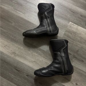 Puma Black Motorcycle Boots Streamlined Design